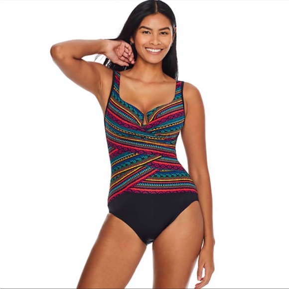 NEW Miraclesuit Criss Cross Escape underwire slimming swimsuit